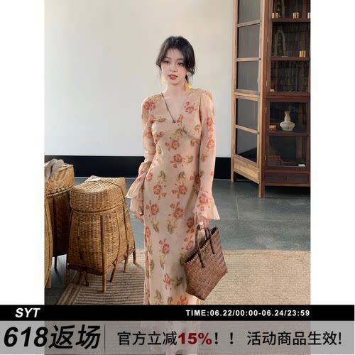 SYT自制大花朵温柔喇叭袖连衣裙