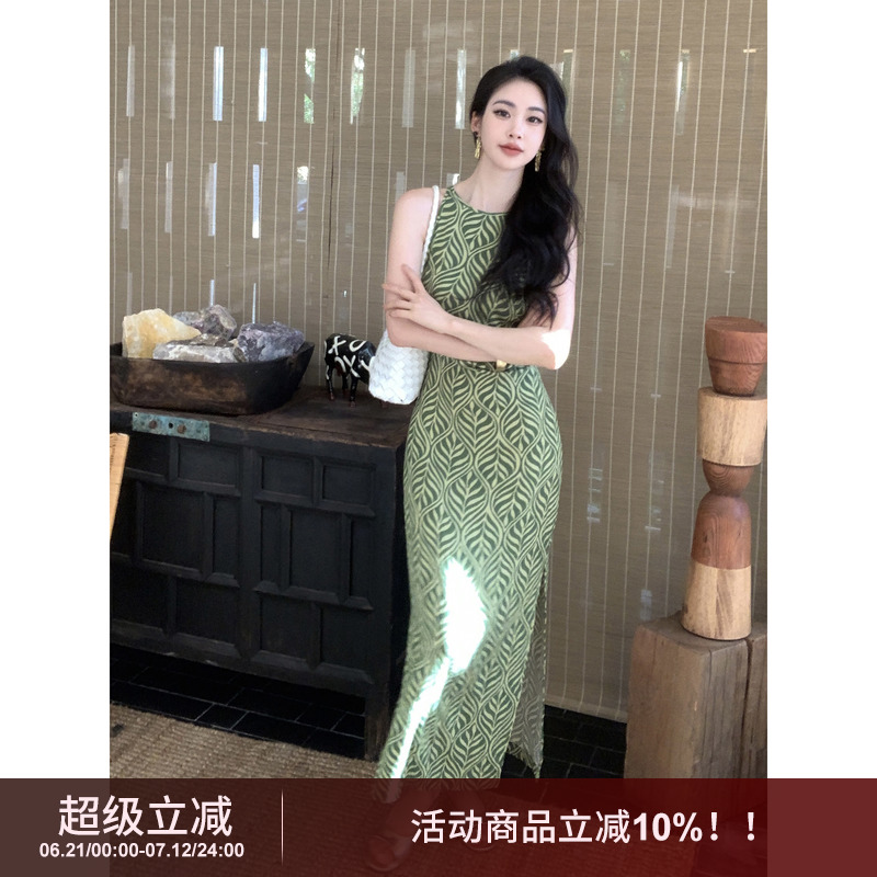 法式挂脖开衩绿色吊带裙