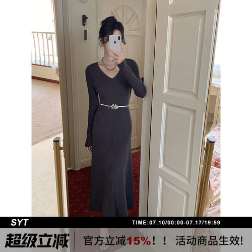SYT现货v领显瘦收腰针织连衣裙