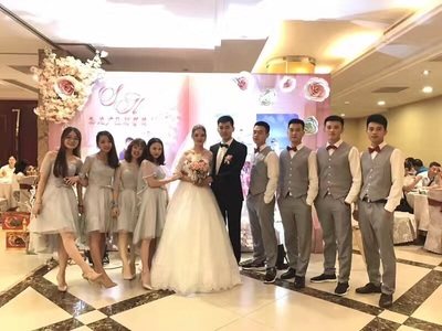RENTAL GROOMSMAN OUTFITS GREY BLACK VESTS SLIM FITS FRATERNITIES MENS SUITS WEDDING OUTFITS