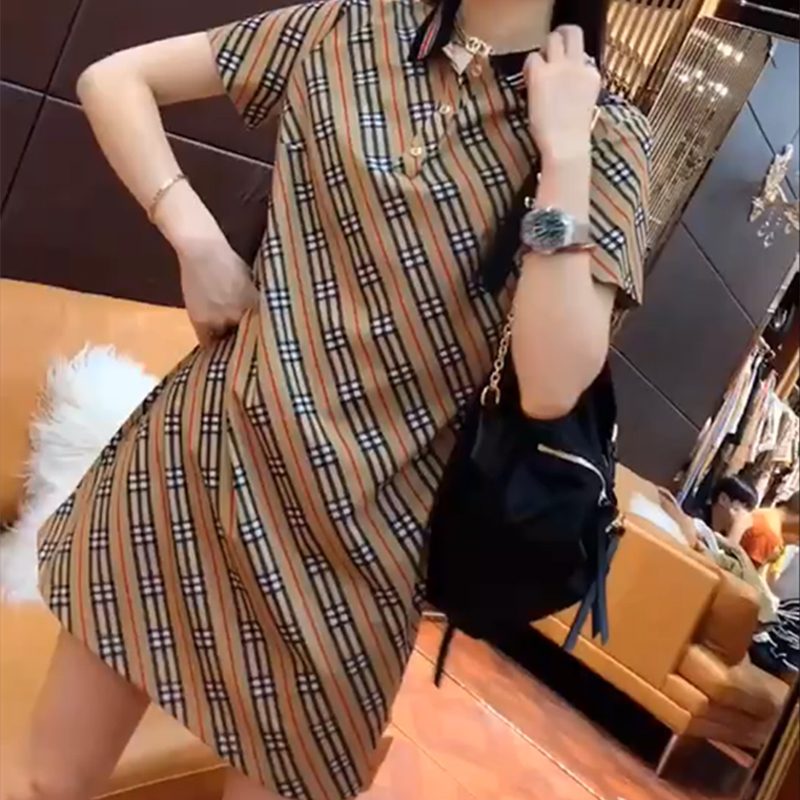 欧洲站2025春夏装新款别致惊艳洋气遮肚子显瘦polo领连衣裙欧货潮