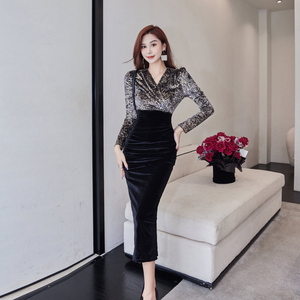 黑色连衣裙女2023年秋冬新款气质高端金丝绒领长袖修身显瘦一步裙