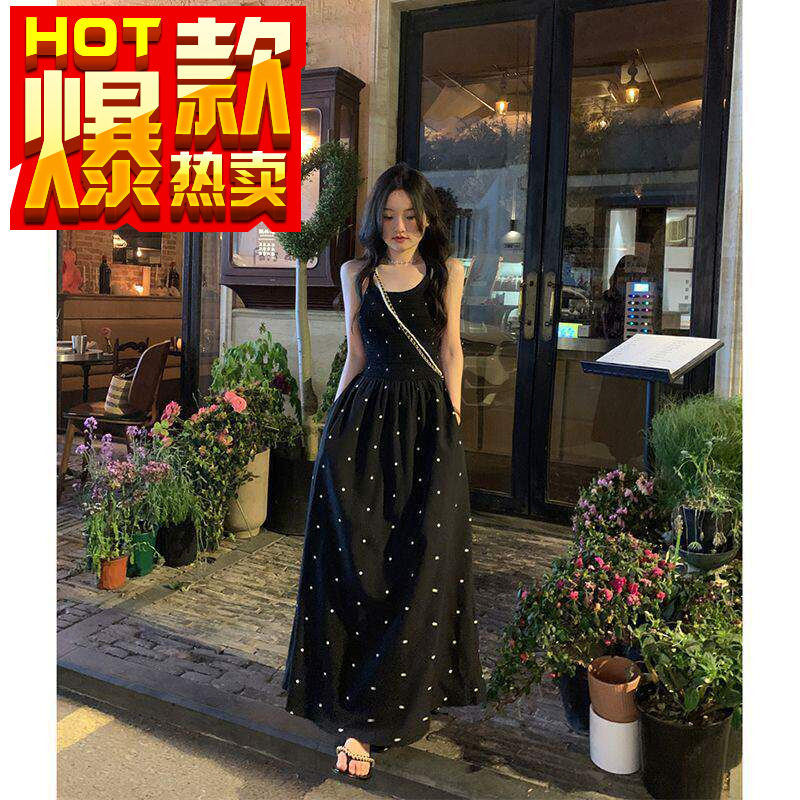 三亚旅游拍照衣服女夏季海边度假沙滩长裙超仙波点露背吊带连衣裙