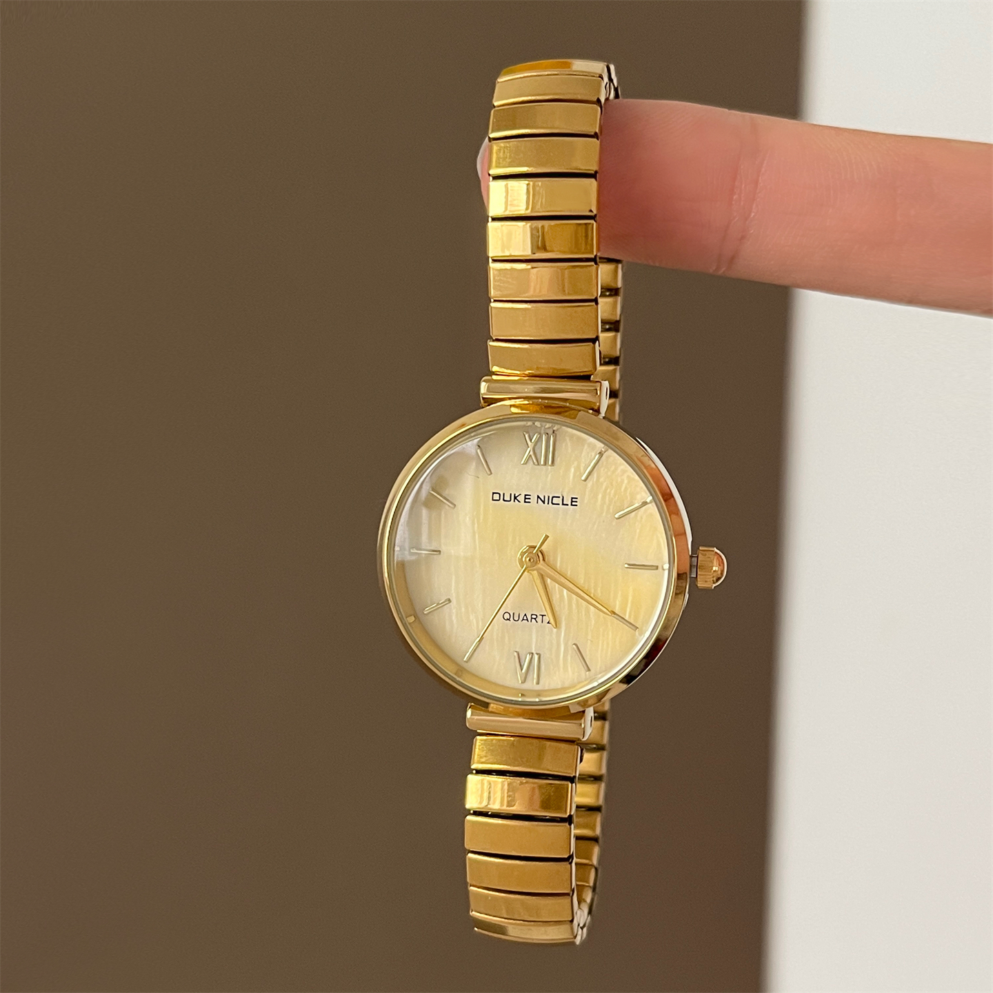 SUNLIFEX港风怀旧高颜值石英女表