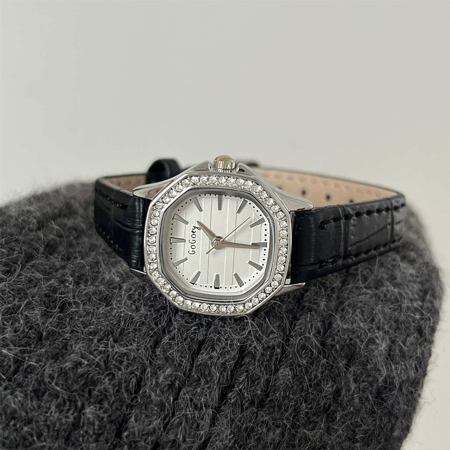 GoGoey韩版镶钻复古小表盘石英表