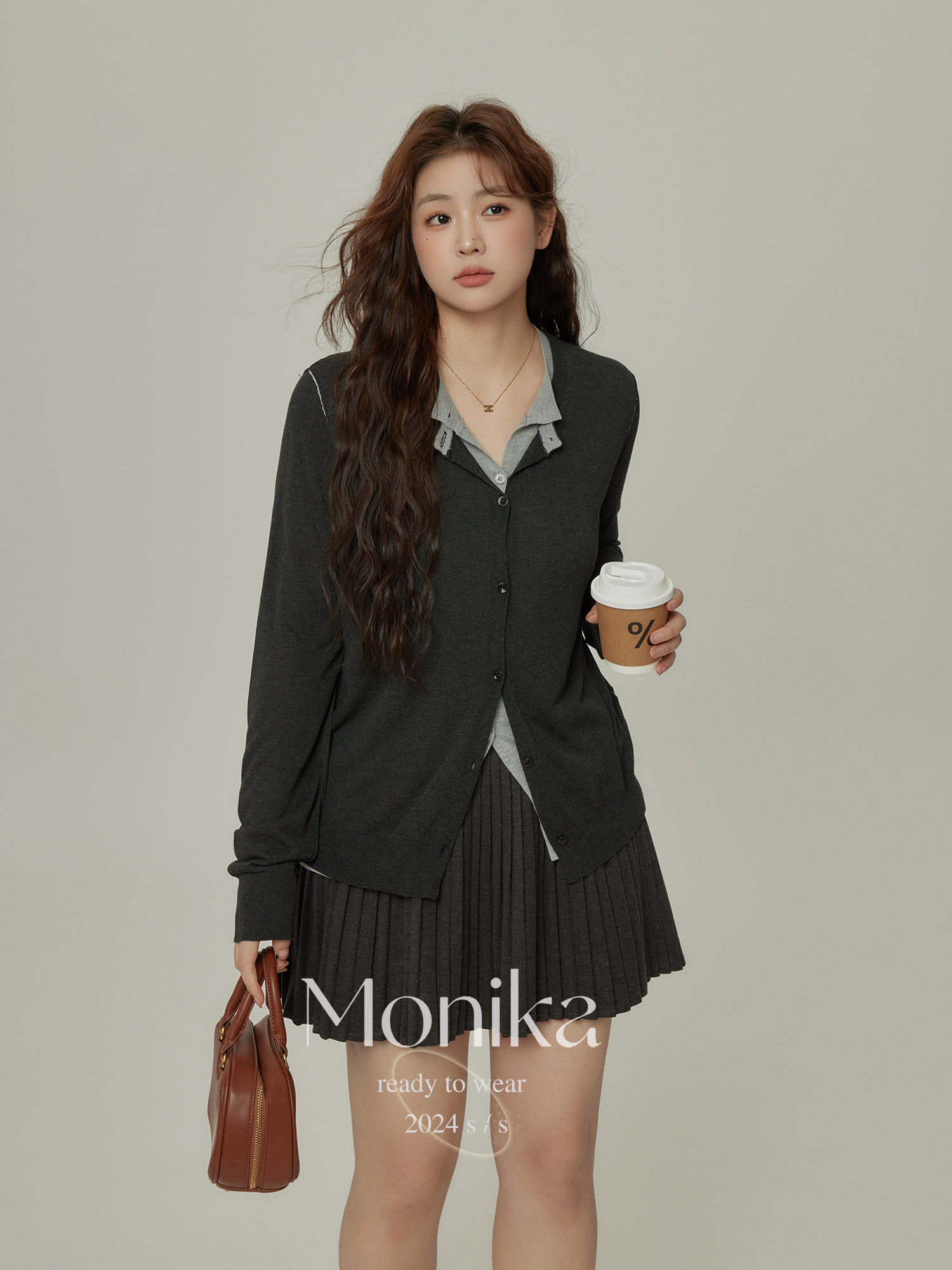 모니카 대형 오른쪽 어깨 긴팔 스웨터 여성 가을 ??신작 지방 MM 외부 카디건 가짜 투피스 탑