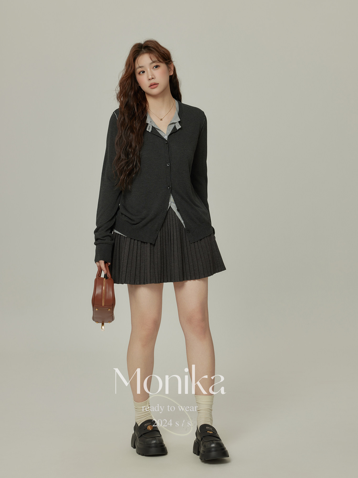 모니카 대형 오른쪽 어깨 긴팔 스웨터 여성 가을 ??신작 지방 MM 외부 카디건 가짜 투피스 탑