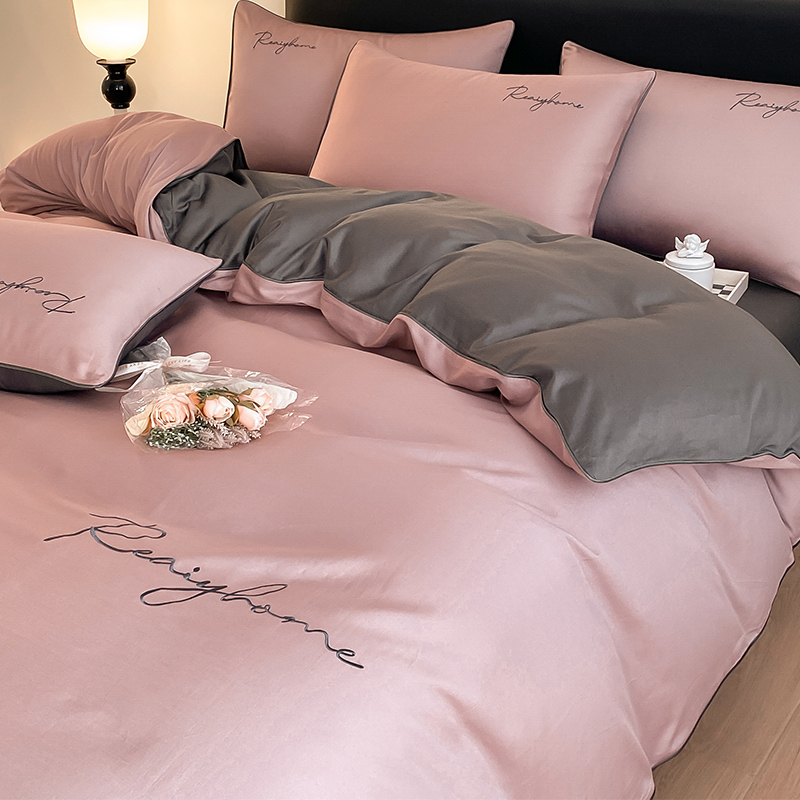 100%纯棉刺绣款拼色被套套件