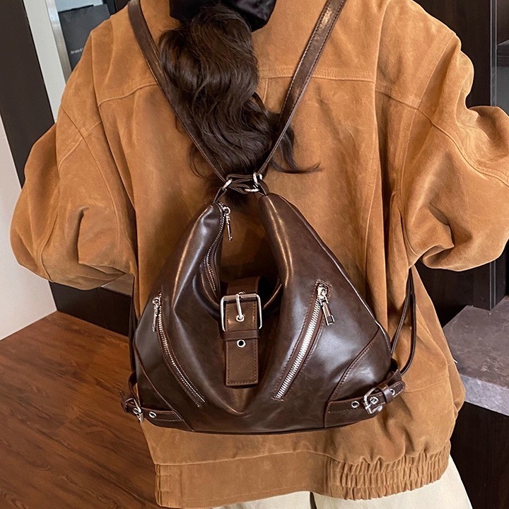 秋冬季复古大容量包包2025新款女式通勤双肩后背包多用单肩托特包