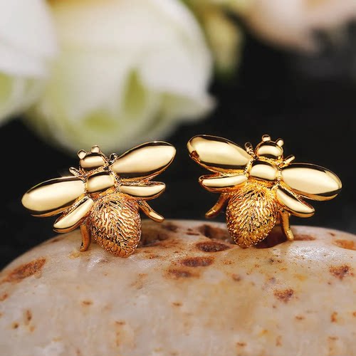 Creative Bee Stud Earrings for Girls Simple Stylish Animal