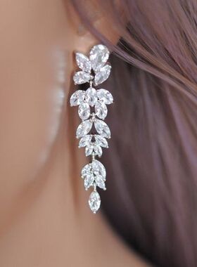 High-grade Long Flower Earrings For Women's Small Face