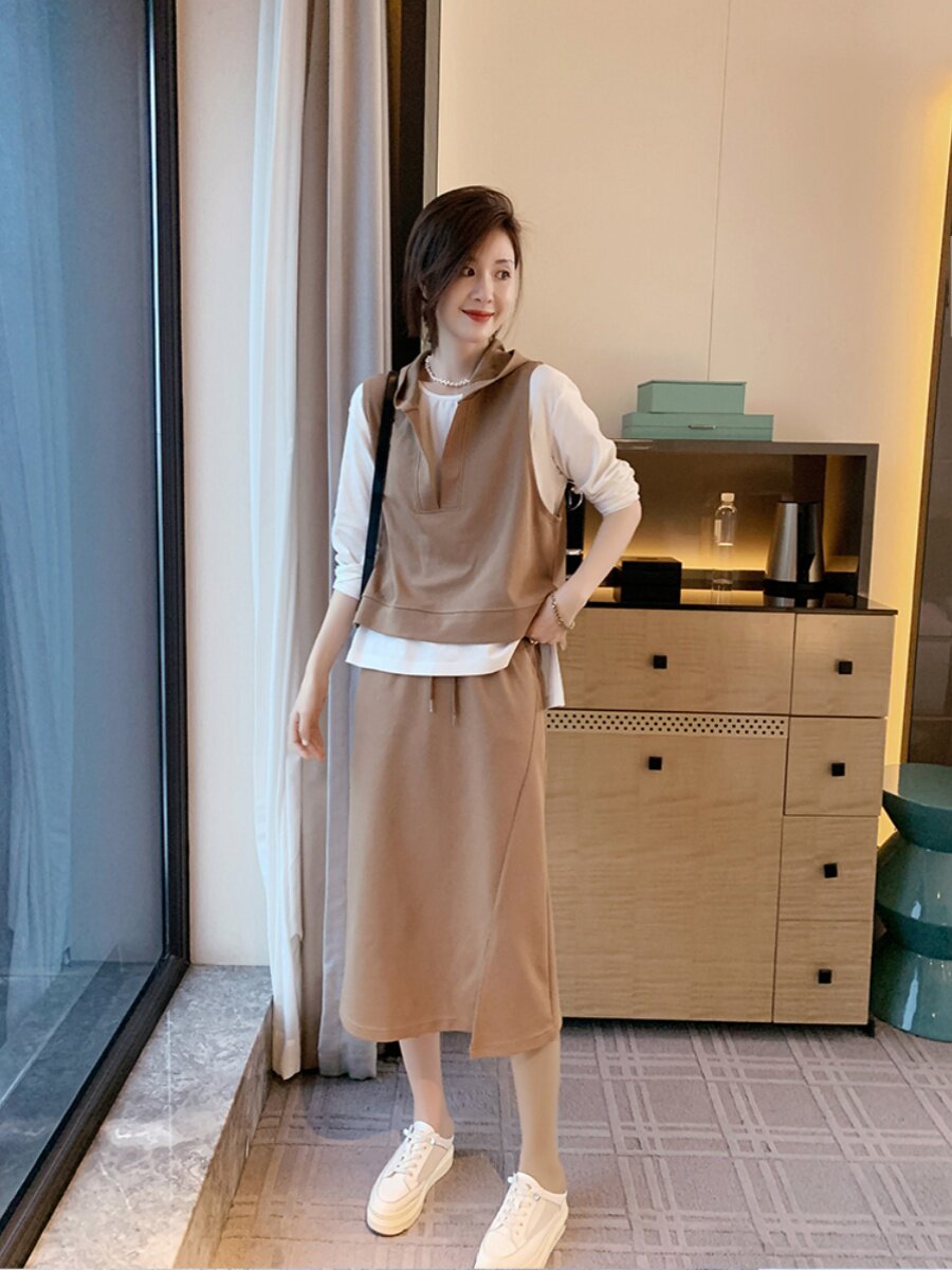 MAILLARD STYLE CASUAL FASHION SUIT SKIRT WOMENS 2024 AUTUMN NEW TEMPERAMENT AGE-REDUCING SHORT-SLEEVED SKIRT THREE-PIECE SET