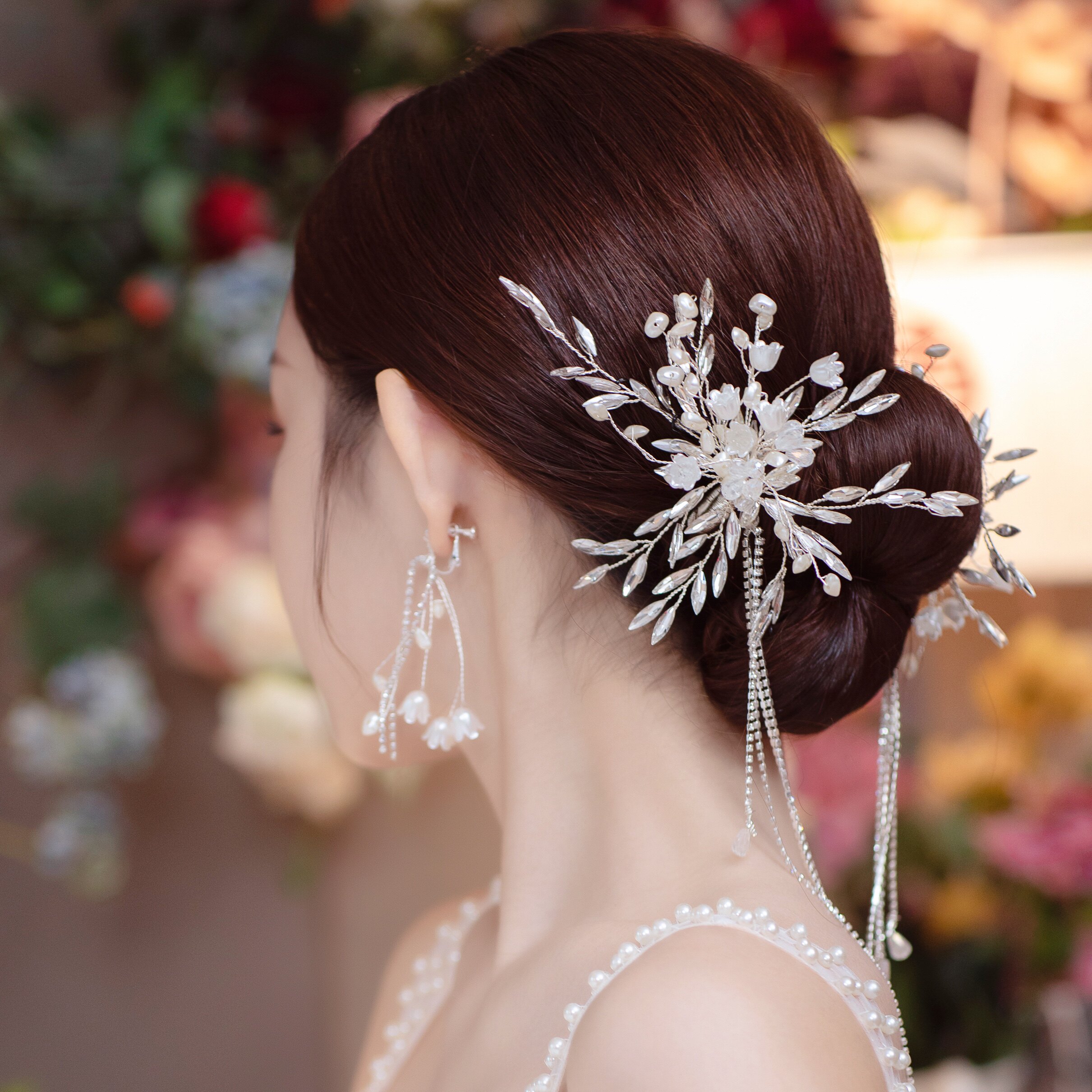 新娘婚纱造型头饰铃兰花头花水钻流苏发饰配饰品高级感背影杀超仙