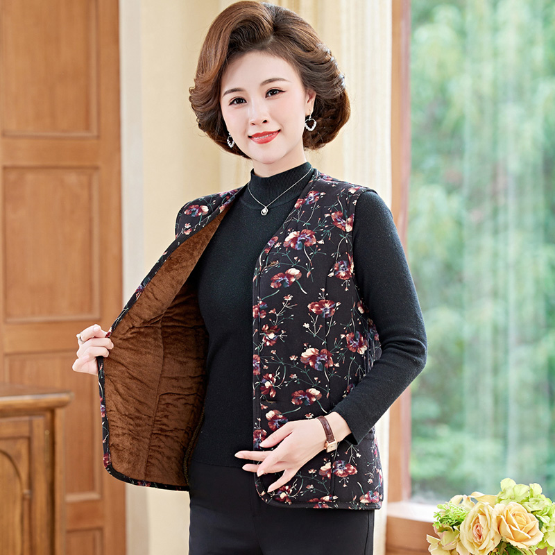 驼绒马甲女中老年内外穿保暖背心妈妈装加绒加厚棉衣坎肩奶奶马夹