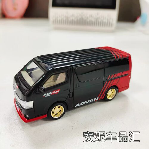 麦思迪1/64 萨博班 凯雷德 2010海狮-advan 汽车模型