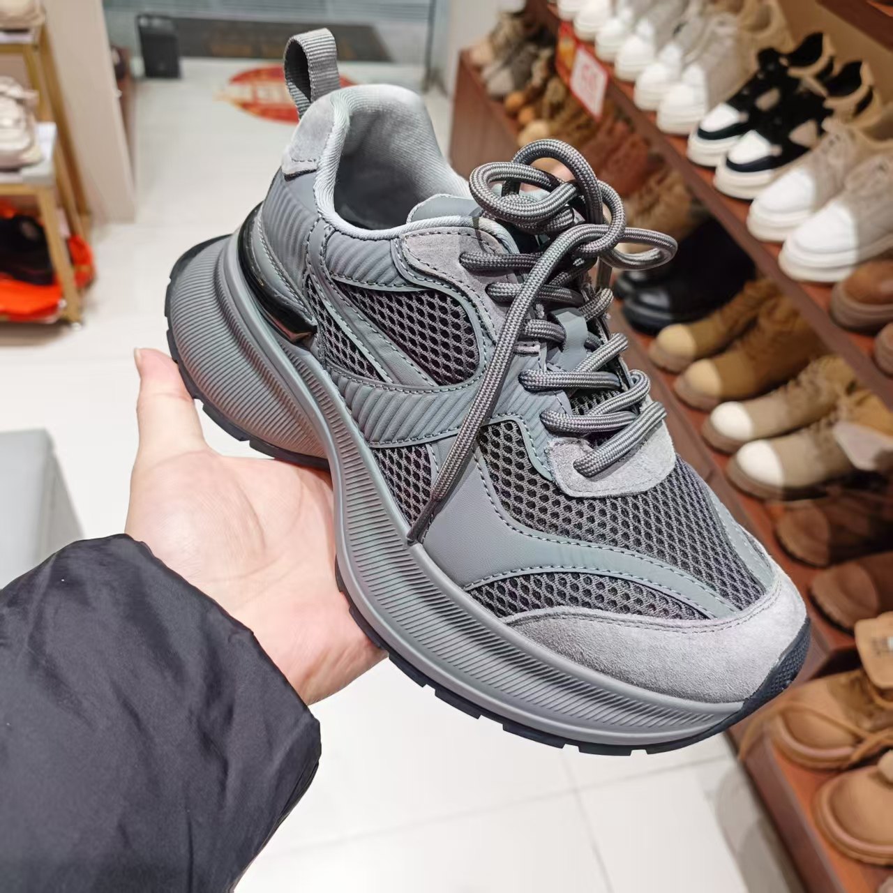 伊鹋鱼春韩版小个子厚底增高老爹鞋女新款黑色真皮百搭运动休闲鞋