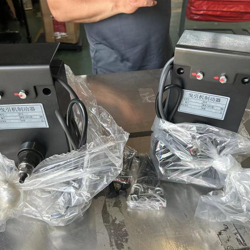 奥的斯制动器DAA330AB1/2/3/4全新