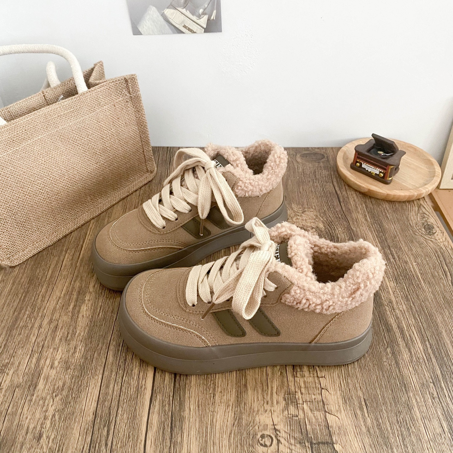 卡其色芒果头加绒保暖德训板鞋女