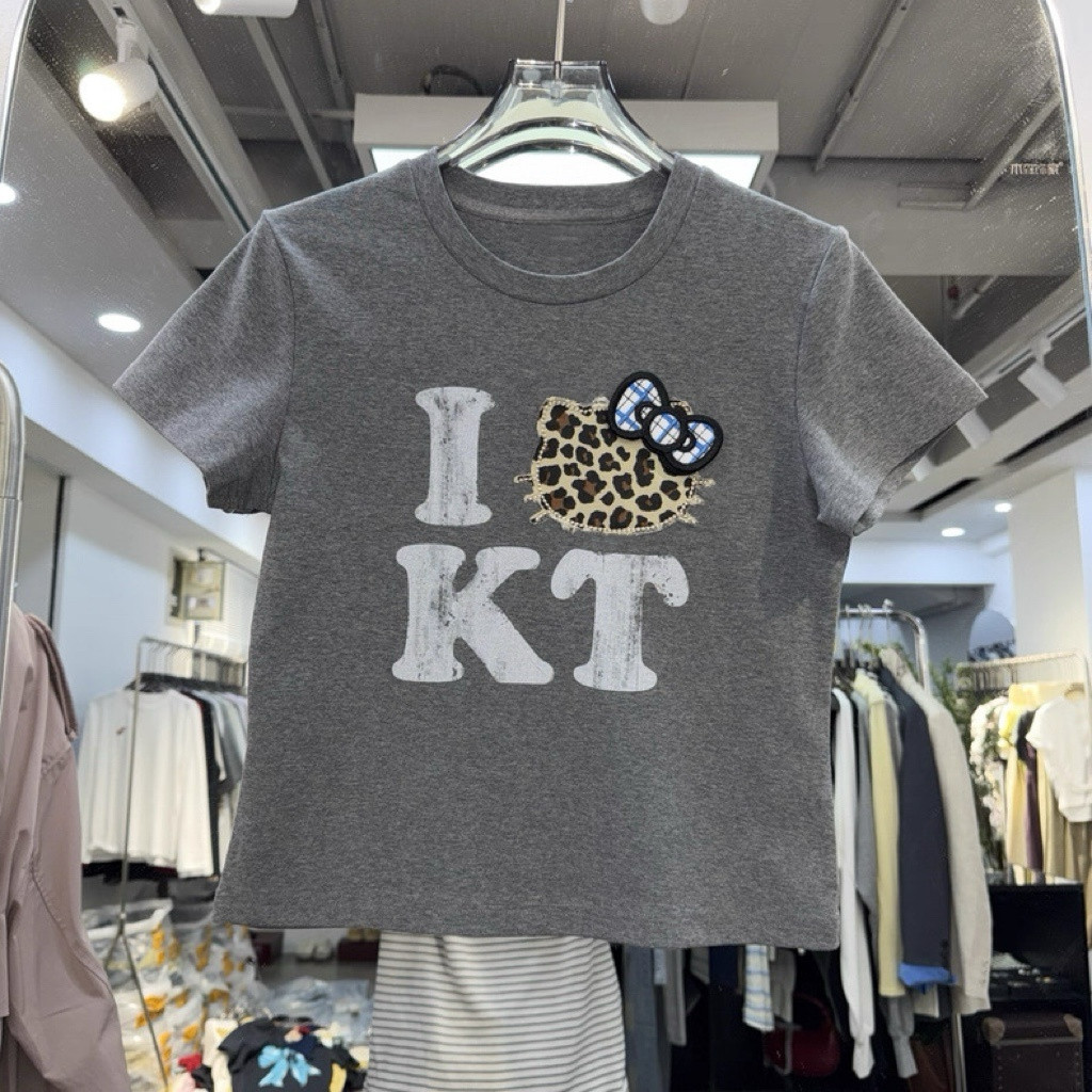 欧货2026夏季新款可爱减龄豹纹贴布Kiity刺绣蝴蝶结短袖T恤女上衣