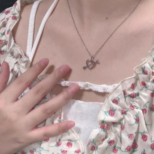新款真可爱粉钻一箭穿心项链爱心粉钻吊坠项链女