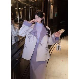 郭郭原创静奢100羊毛重工刺绣双面尼外套长裙套装 紫蝶鎏金