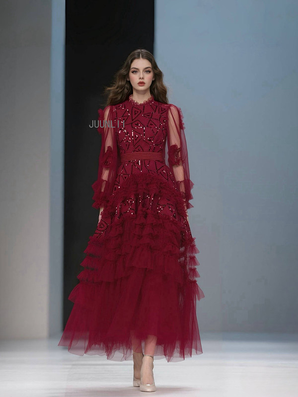 2025 Retro Embroidery Sequins Splicing Gauze Tridimensional flower Ruffles Agaric edge heavy industry full dress have more cash than can be accounted for Dress