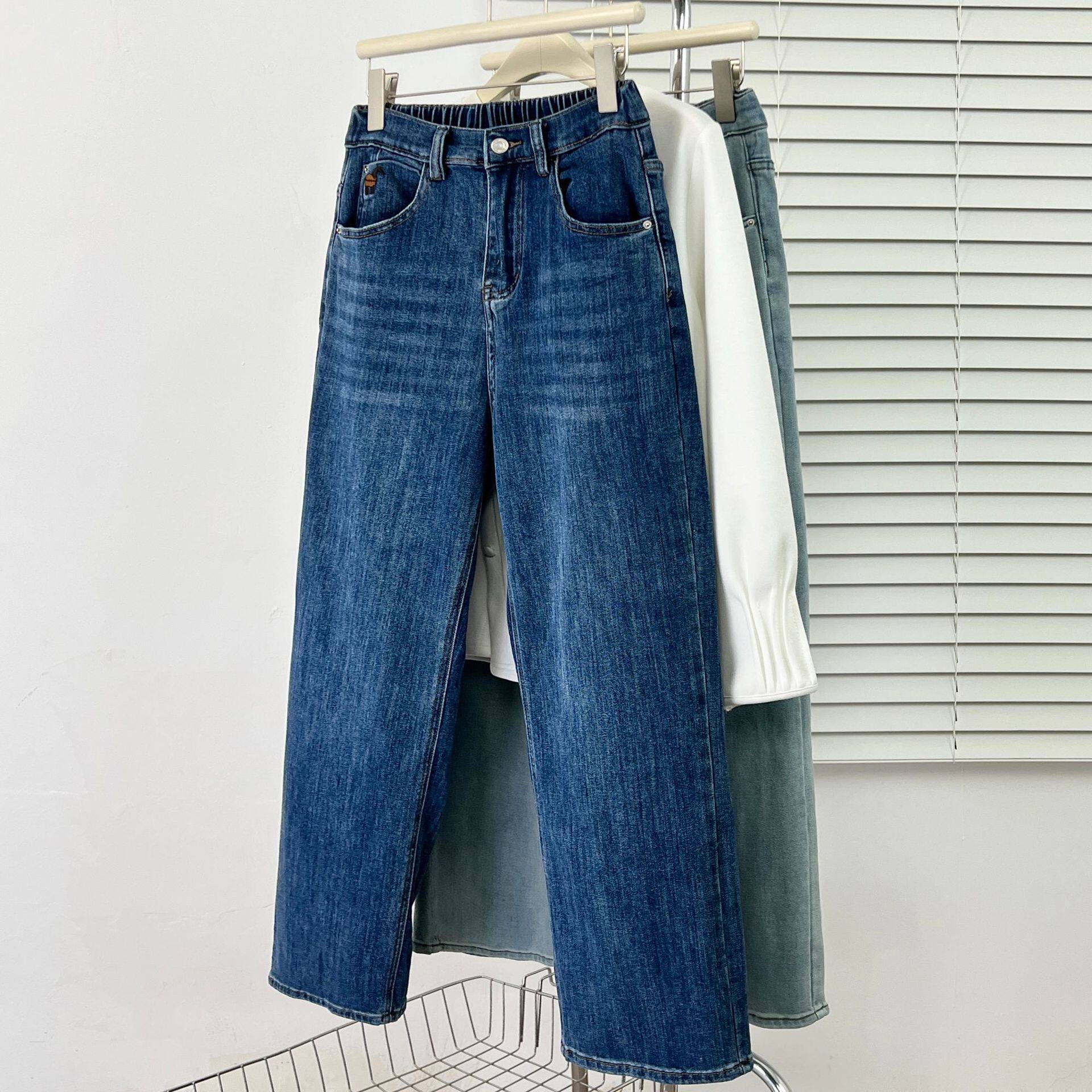 大码牛仔裤女200斤胖mm春秋高腰宽松显瘦刺绣高个子拖地直筒裤子