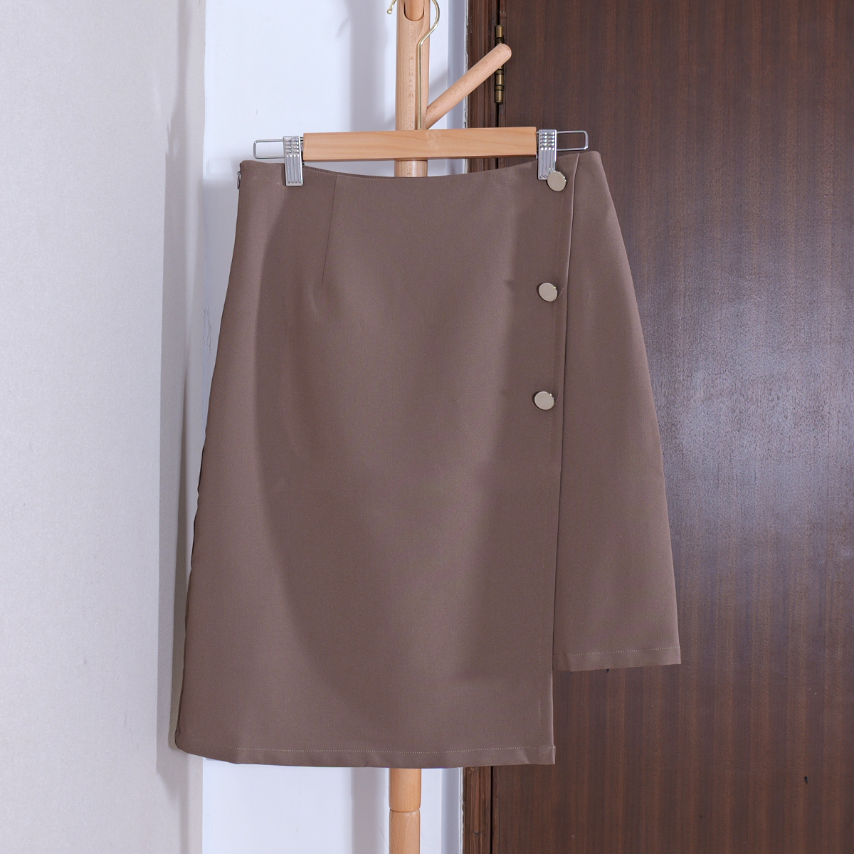 2025年秋季新款女装有内衬休闲风A字裙拉链半身裙子中裙显瘦气质