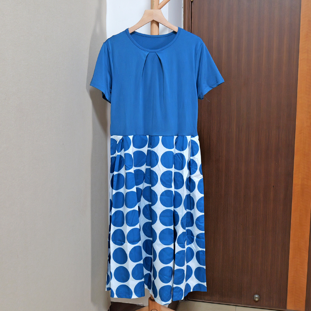 2025年中长款印花新款女装连衣裙子百搭休闲风气质拼接流行显瘦潮