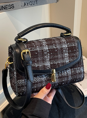 韩系复古毛呢手提小方包女式2026新款秋冬百搭时尚小众单肩斜挎包