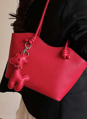 高级感百搭红色腋下包婚包女2026新款时尚大容量单肩托特包新娘包