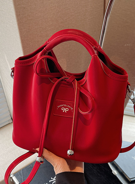 高级感百搭红色手提包结婚包女2026新款百搭质感单肩斜挎包新娘包