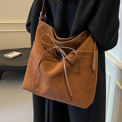 jamel秋冬大容量上班通勤斜挎包