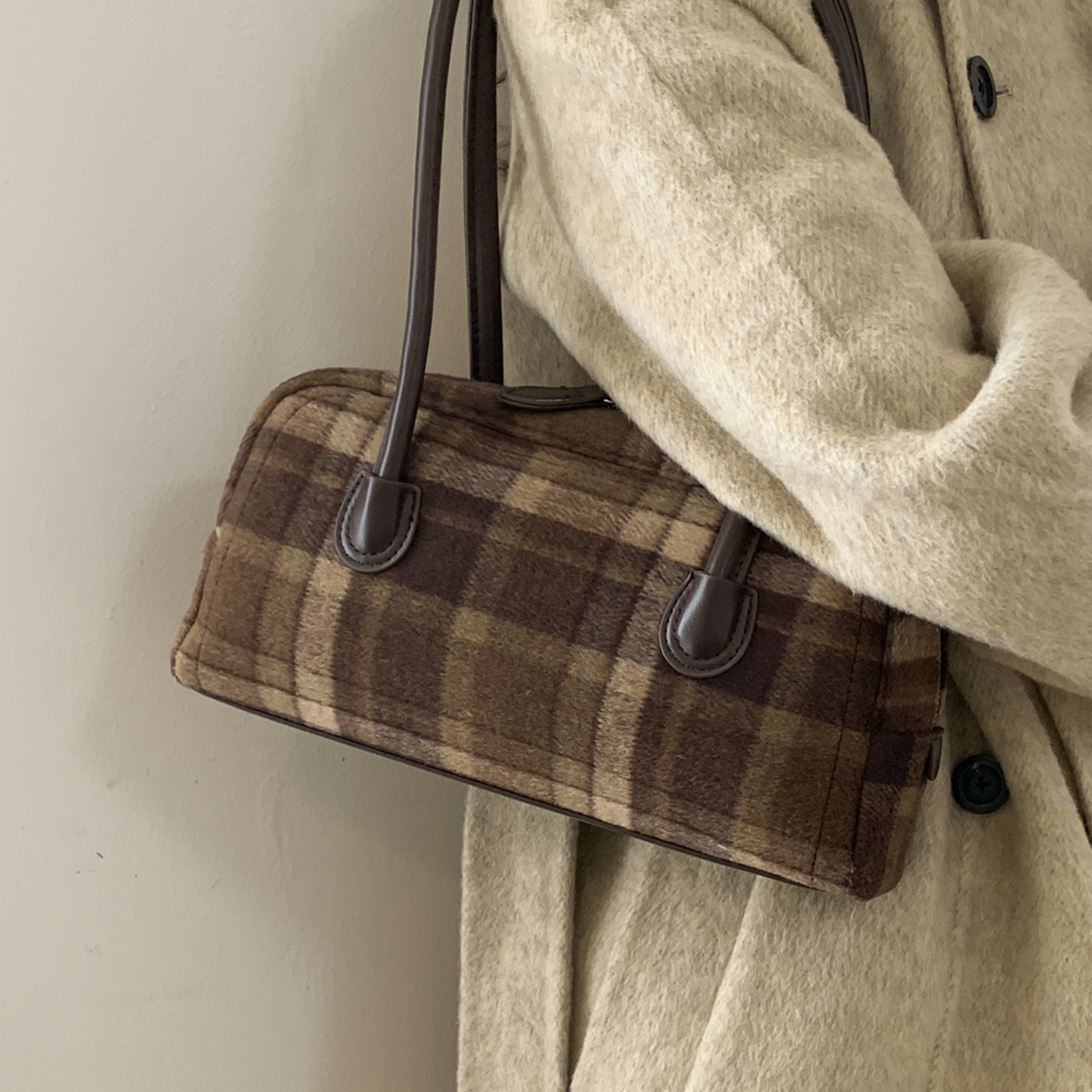 秋冬流行复古学院风腋下包女2025新款时尚韩系格纹毛呢通勤单肩包