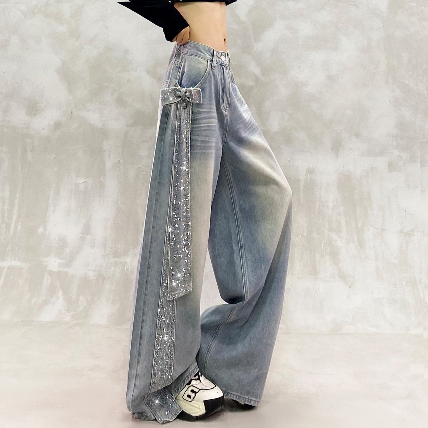 闪亮烫钻蝴蝶结装饰牛仔裤女春新款高腰宽松显瘦百搭直筒阔腿裤子