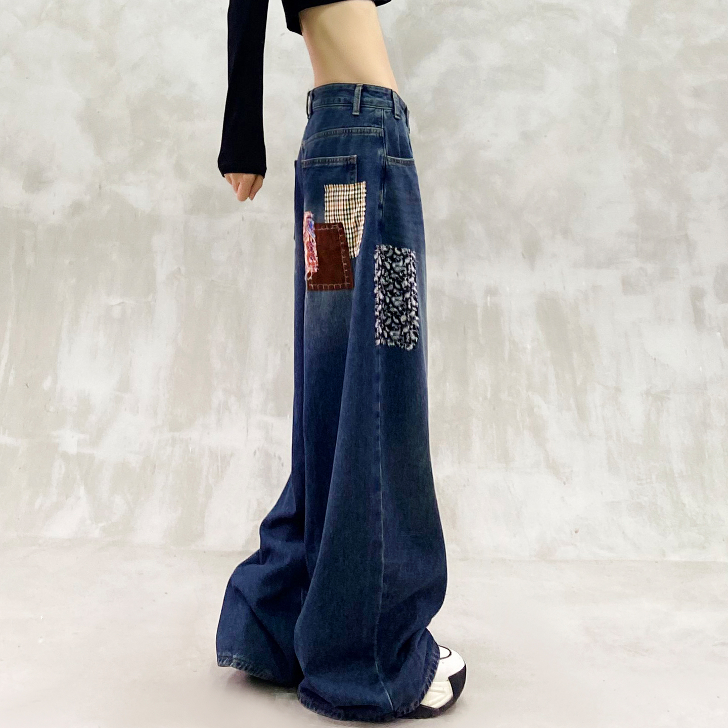 个性贴布装饰抓绒休闲牛仔裤女冬新款高腰宽松显瘦百搭直筒阔腿裤