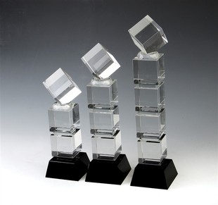 水晶奖杯奖牌2021新款 创意定制树脂大拇指方块奖杯儿童比赛颁奖