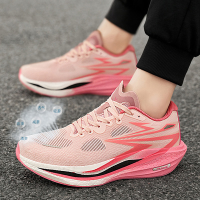 全掌碳板竞速运动跑鞋