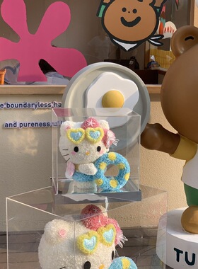 七夕节轻奢爆款hellokitty永生花玩偶摆件感可爱礼物送女友