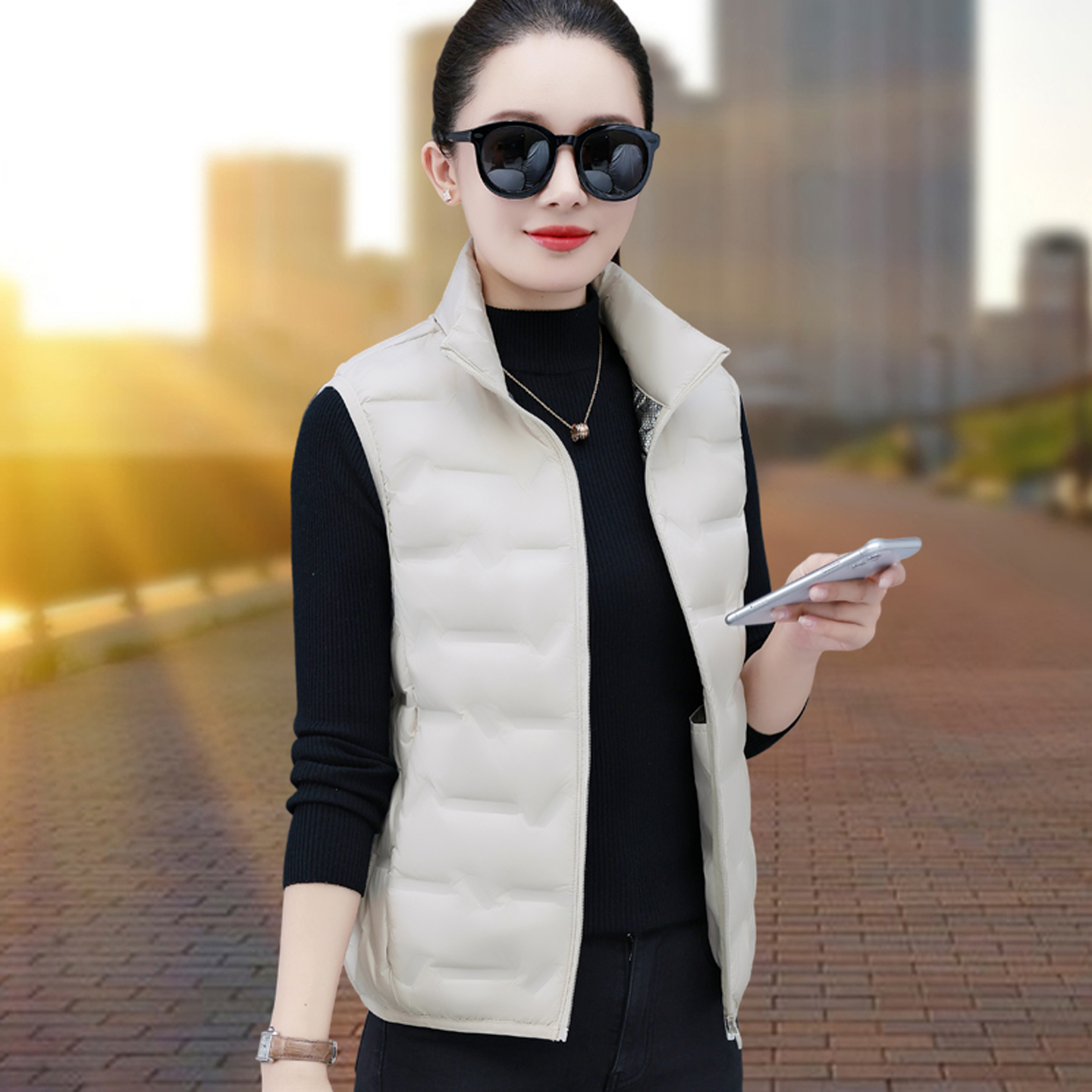 羽绒马甲外穿女款轻薄白鸭绒外套