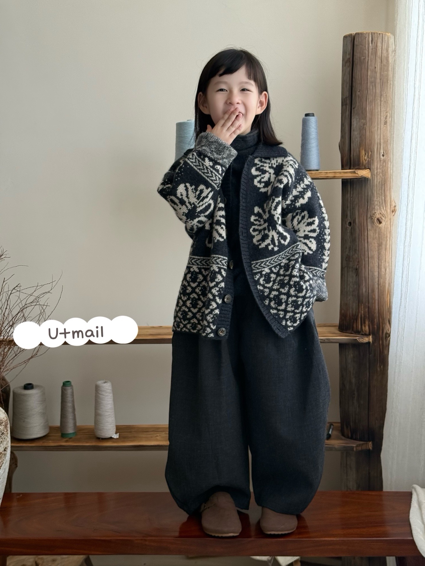 现货2025冬款U+韩国童装女童复古提花翻领针织开衫毛衣外套亲子