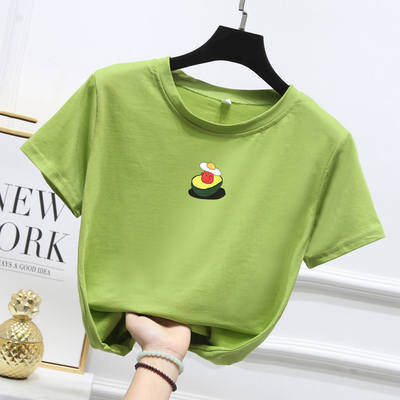 2022年质感时尚圆领印花绿色T恤