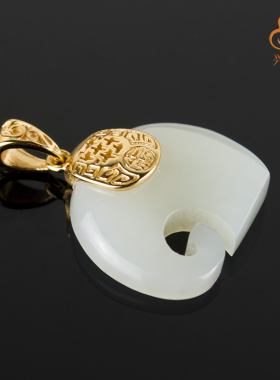 兴展宝宝和田玉小象吊坠银饰