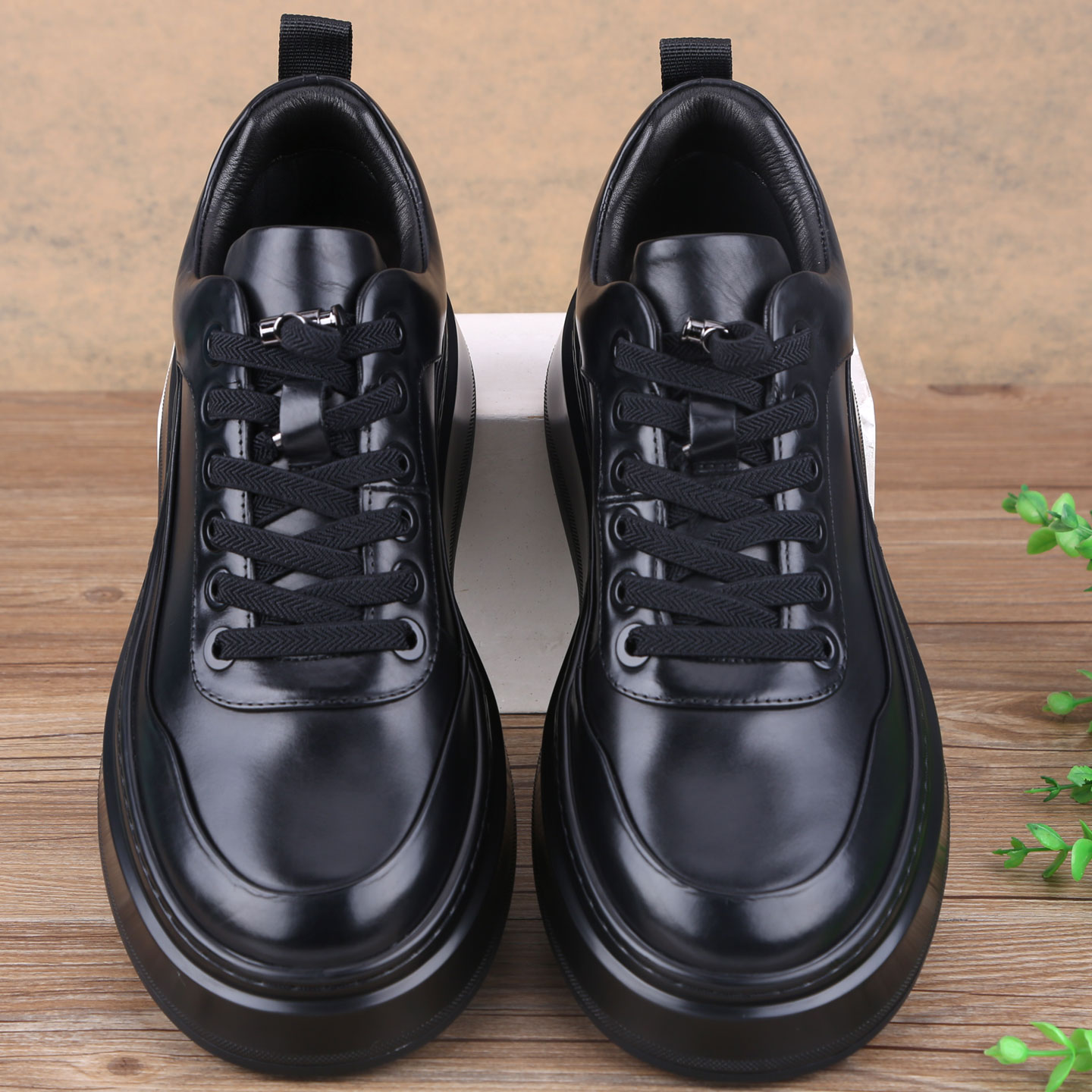 秋季新款男鞋运动休闲皮鞋厚底真皮男士大头皮鞋时尚潮鞋防滑透气