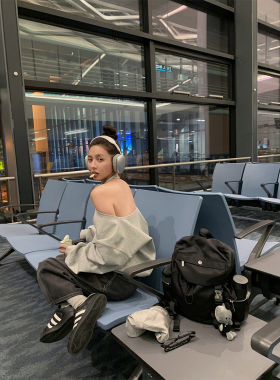 NanaByNana【镜头焦点】复古露背挂脖卫衣女春秋设计两穿露肩上衣