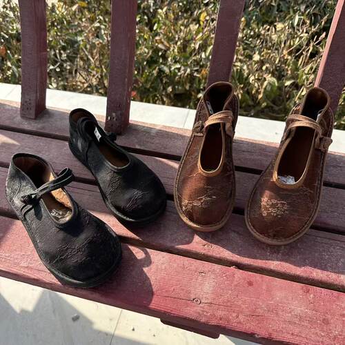 2025年香云纱新款千层底布鞋透气休闲养脚盘扣单鞋