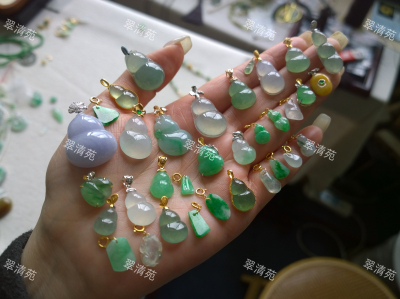 天然缅甸玉葫芦小提溜18K金扣