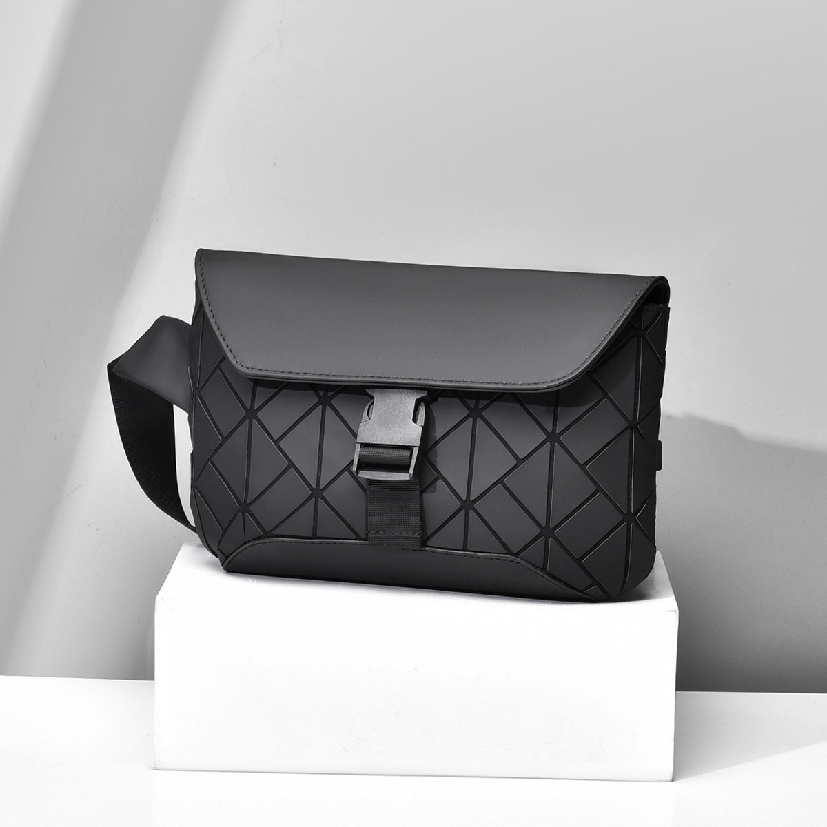 新款男士斜挎包男时尚单肩包菱格潮流斜肩包男生腰包,箱包皮具/热销女包/男包,男士包袋,淘宝优惠券,粉丝福利购,淘宝优惠卷