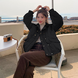 黑色