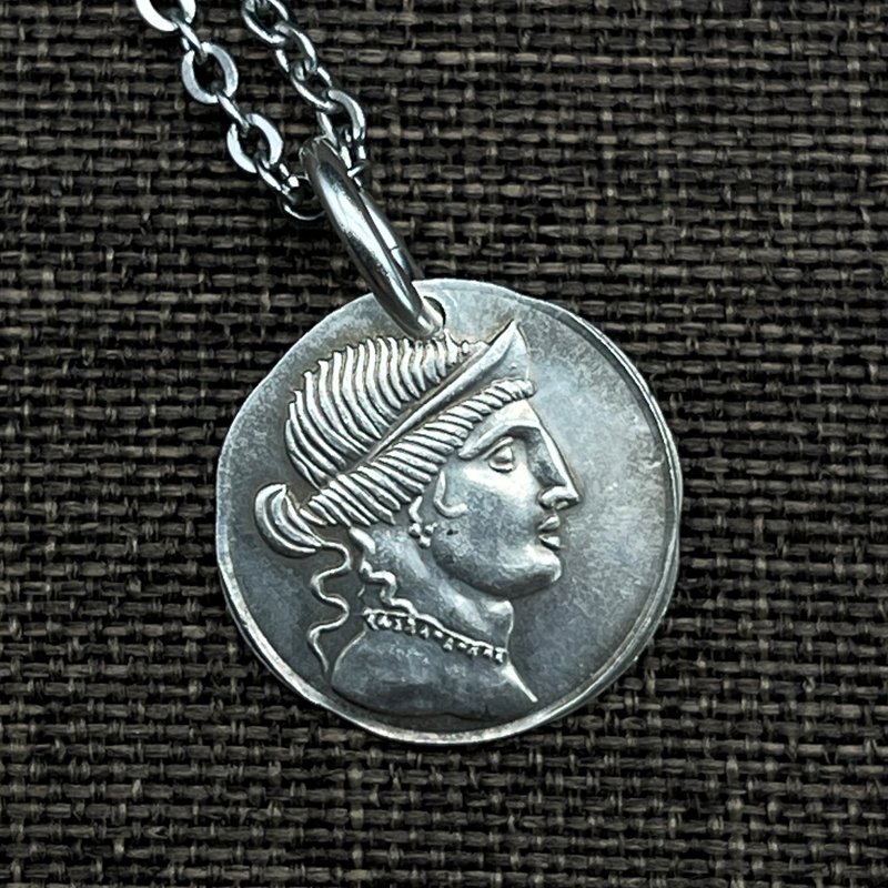 古罗马女神维纳斯银币纯银屋大维古币饰品圆牌项链锁骨链硬币吊坠